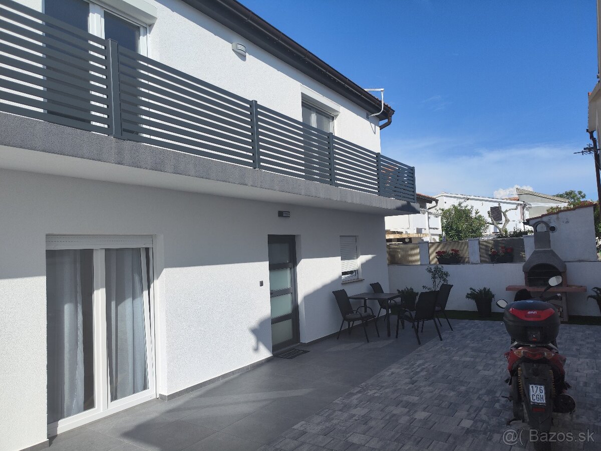 Dom s 2 apartmánmi a garážou, Chorvátsko VIR - 7