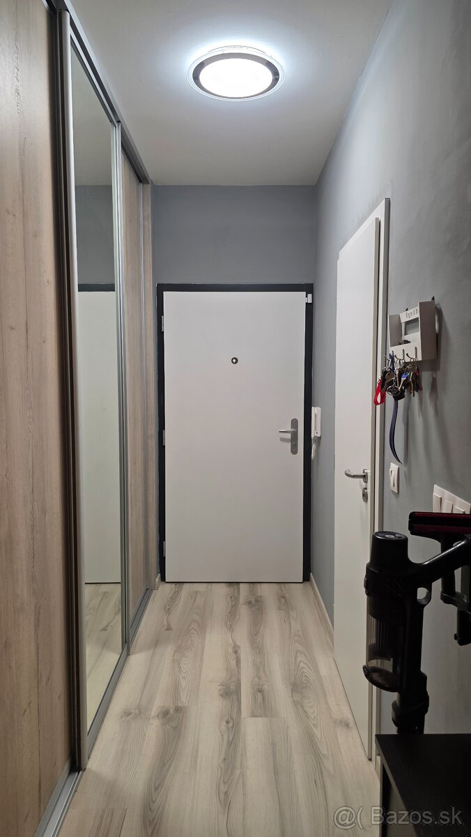 Predám 1izbový byt Slnečnice Petržalka-BA - 7