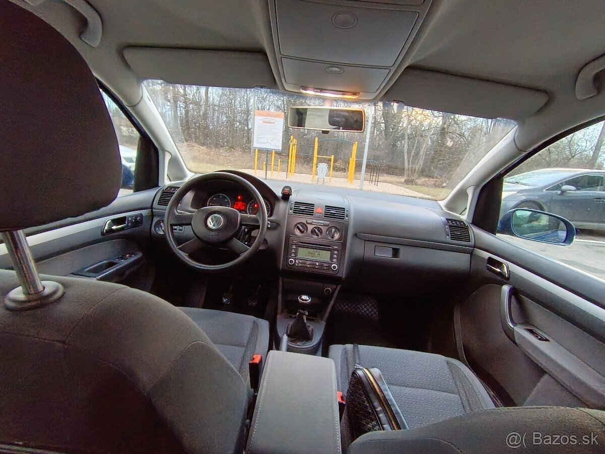 Volkswagen Touran - 7