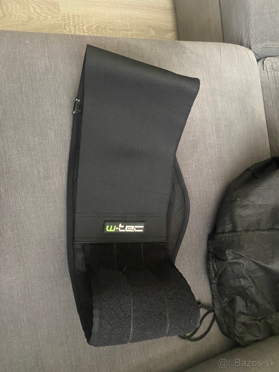 Motorkárska prilba, pas, bunda - 7