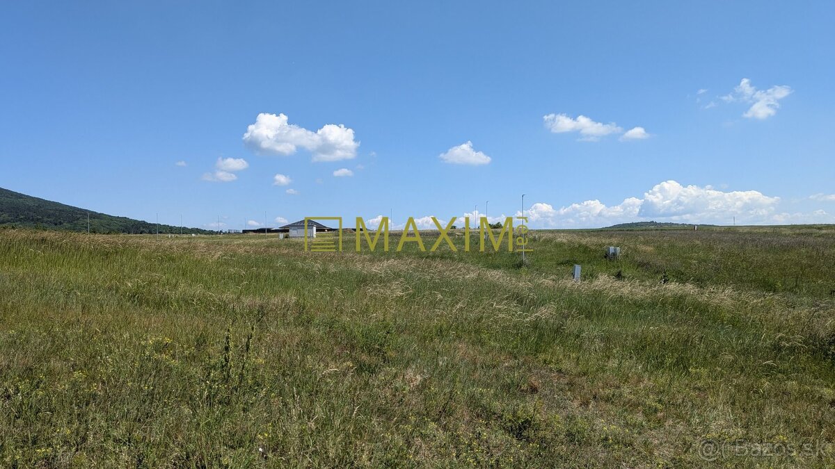 Stavebný pozemok 681 m2 v Štitároch - 7