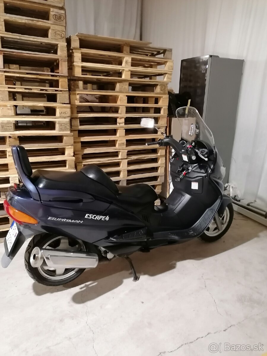 Predám Suzuky Burgman 250 - 7