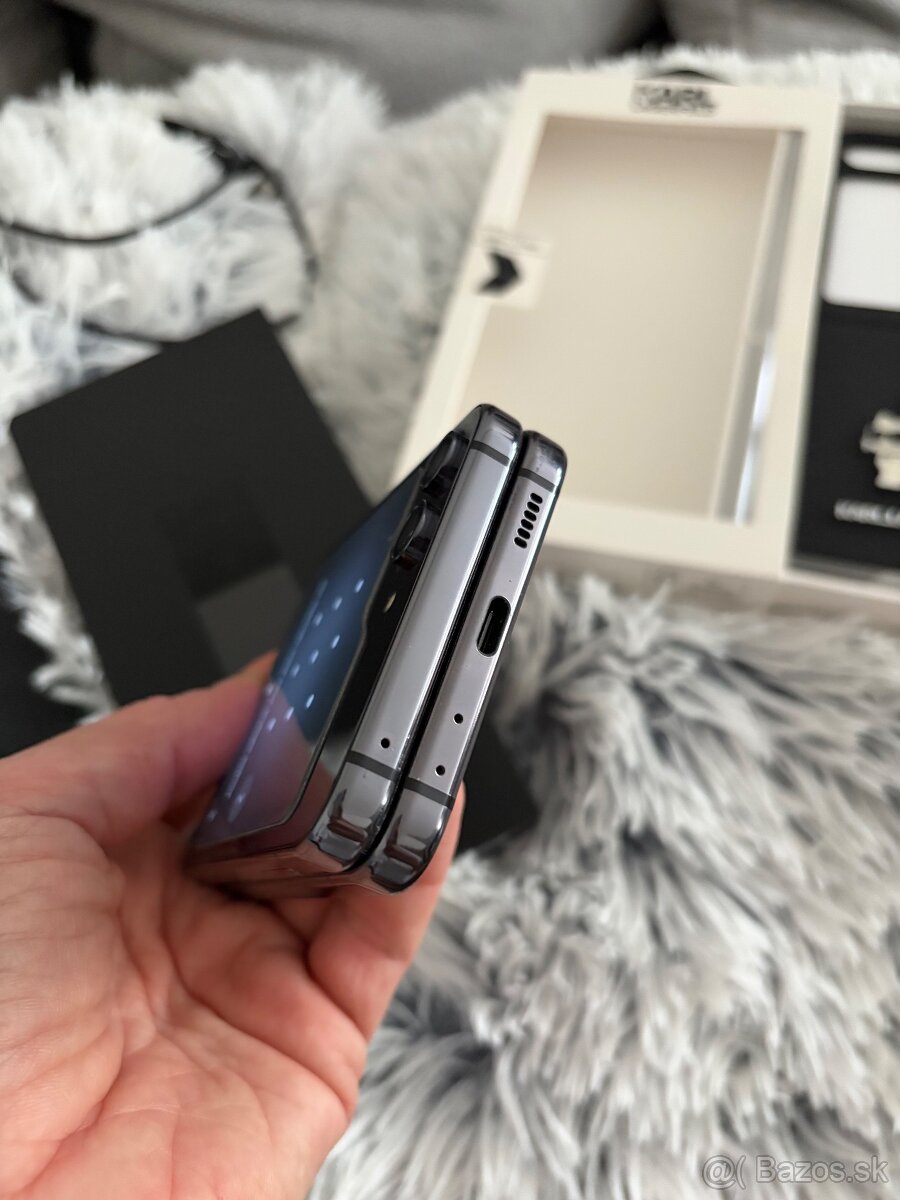 Samsung Z Flip 5 - 7