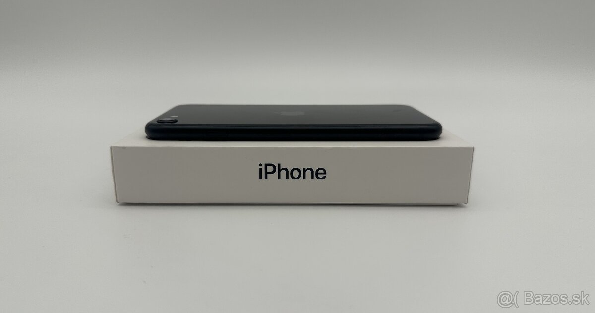 iPhone SE 2022 64GB Midnight (100% Batéria) + ZÁRUKA - 7