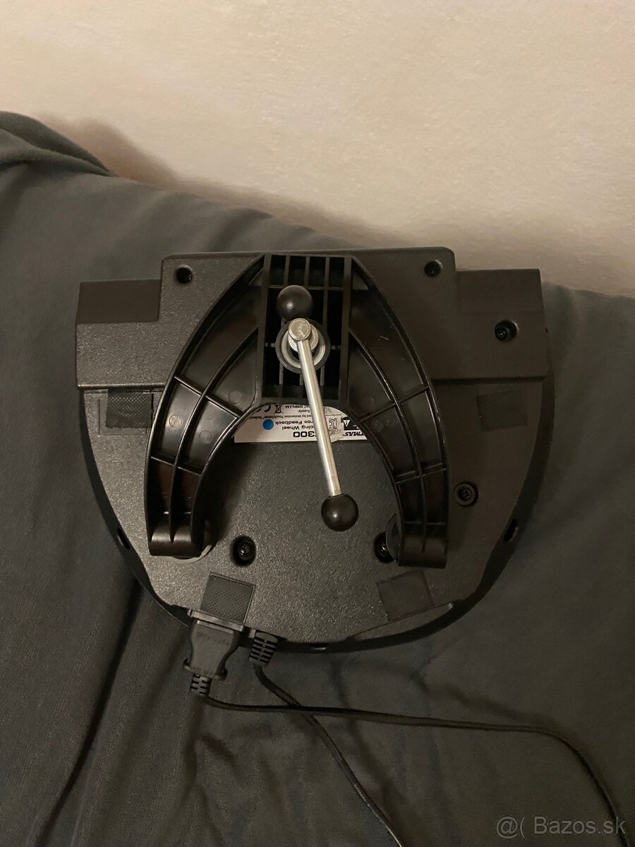 Thrustmaster T300 - 7