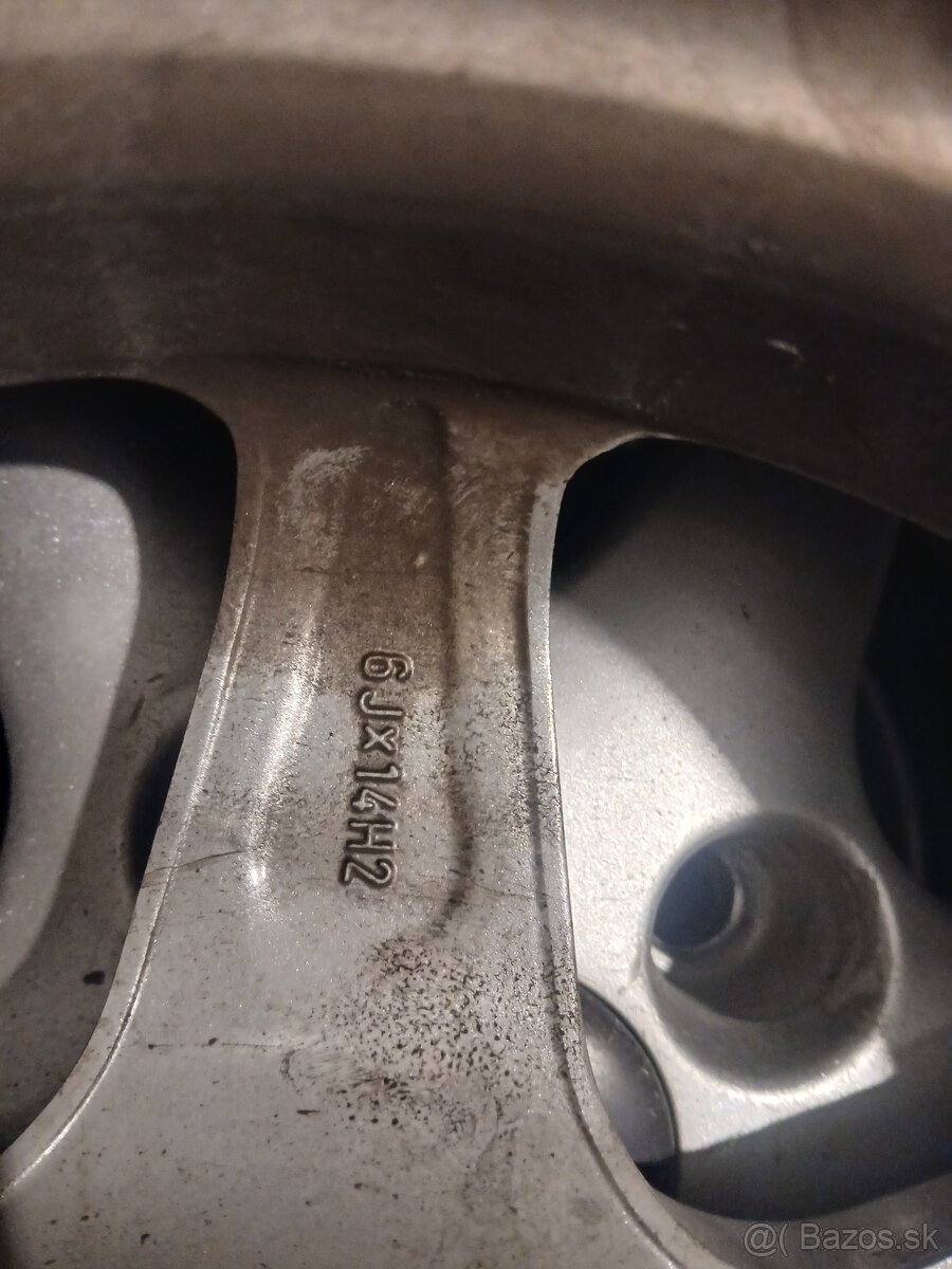 Elektróny Ford R14 - 7