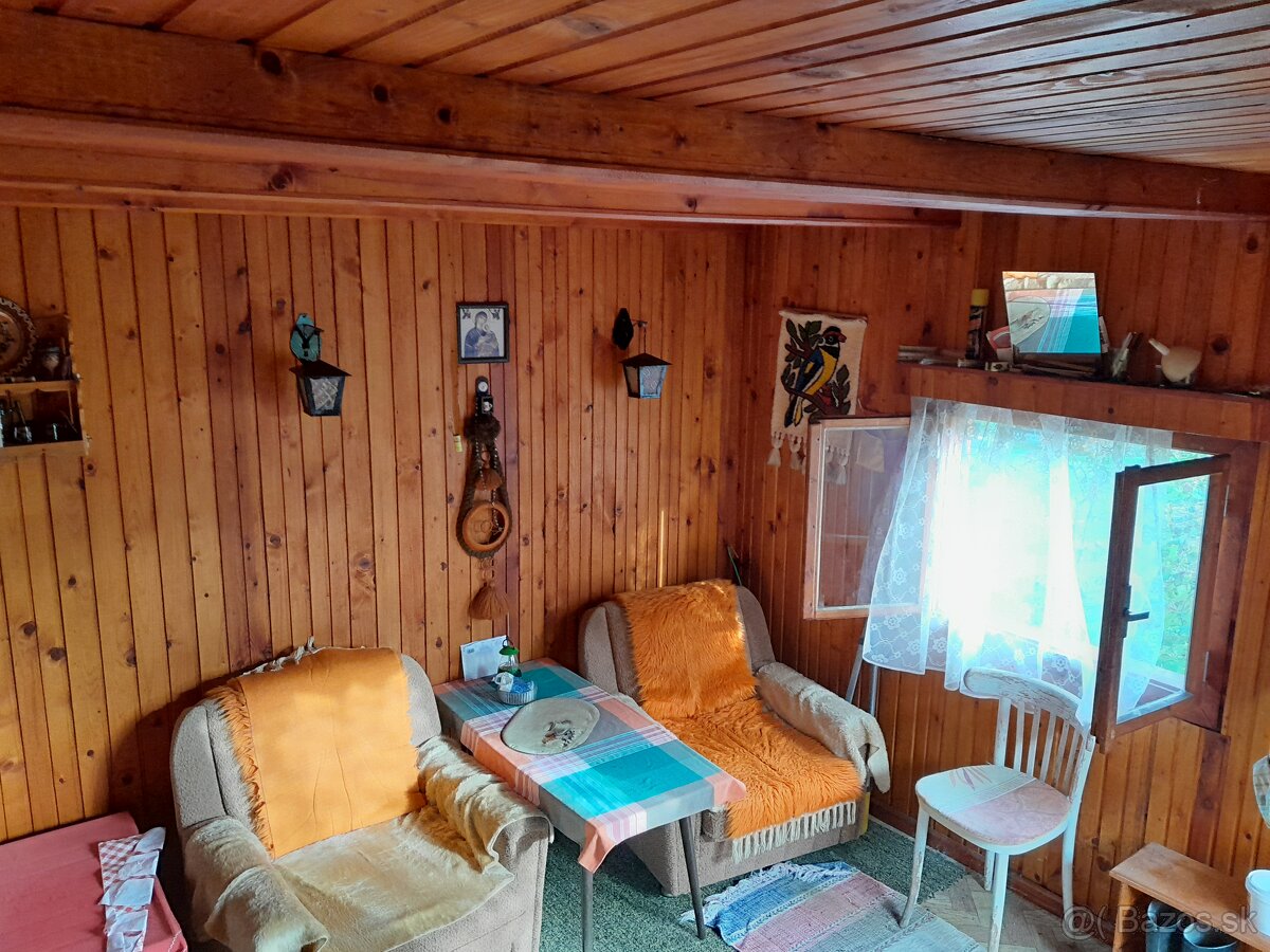 Záhrada s chatkou - 7