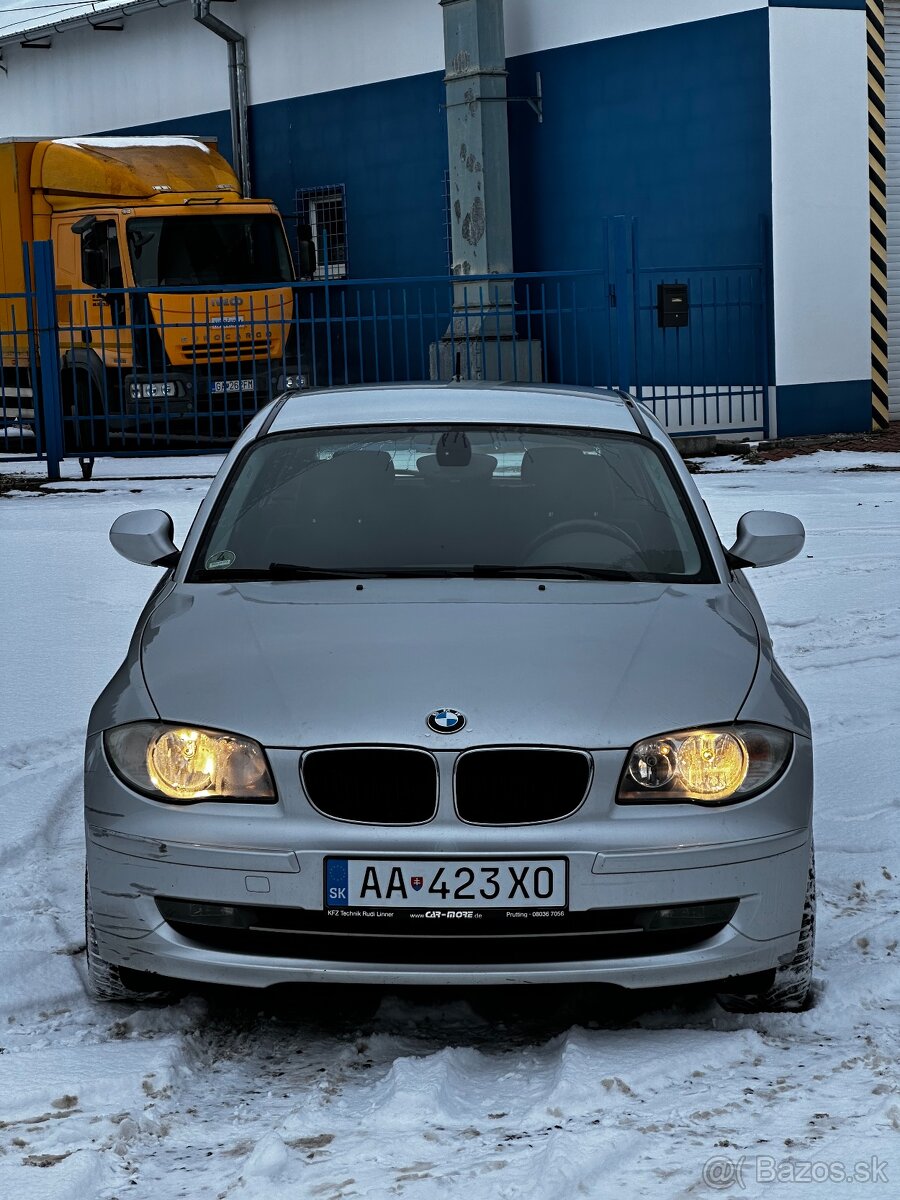 Predám BMW 1 e87 2.0i 90kw 2010 FaceLift - 7