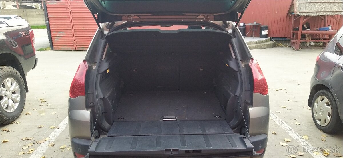 Predám peugeot 3008 2.0 HDI - 7