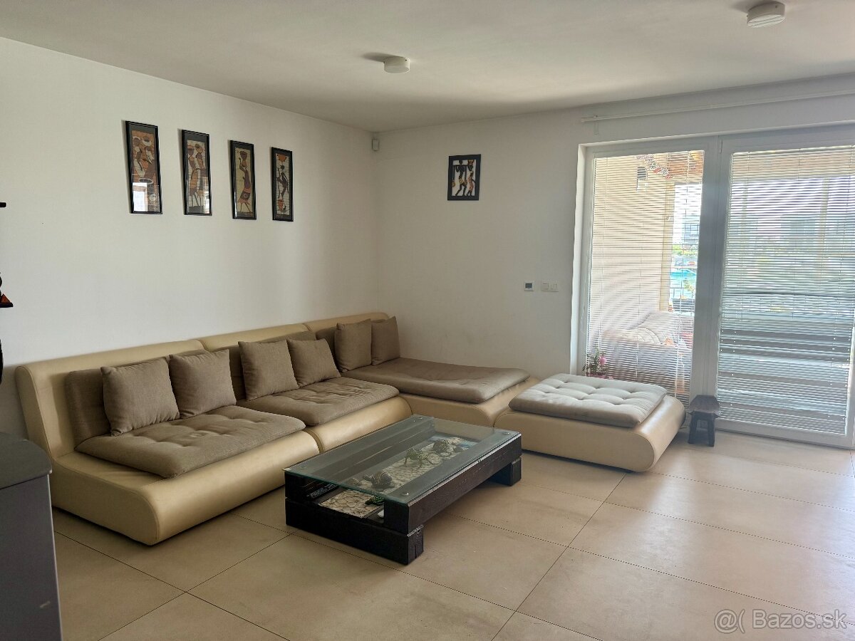 PREDAJ - RD pri súkromnom jazere - Boldog - 7