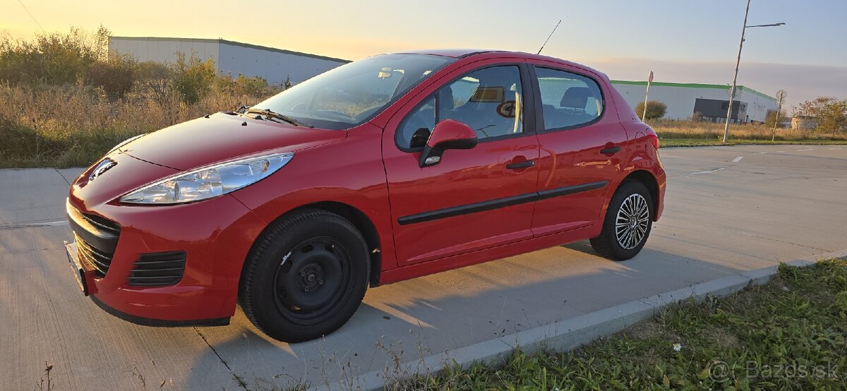Peugeot 207 1.4 - 7