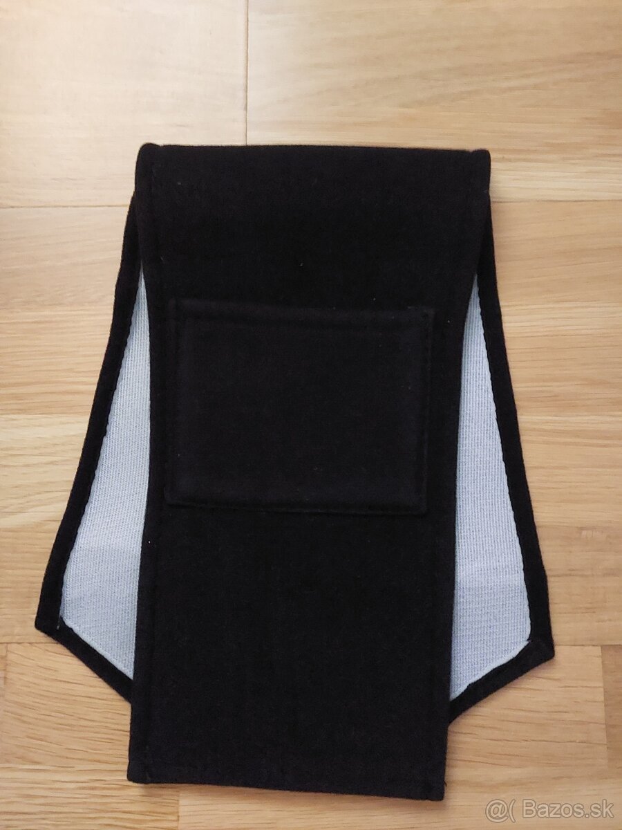 Návleky na hlavové opierky. - 7