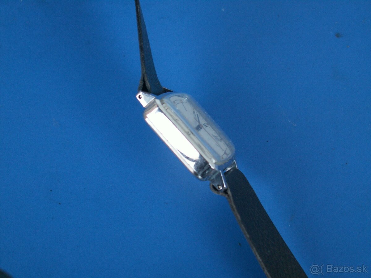 Hodinky Zaria s dátumovkou . - 7