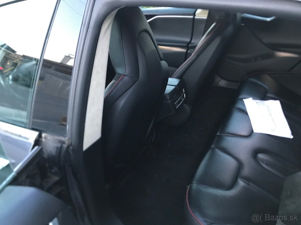 Tesla model S P85 bezplatne nabíjanie - 7