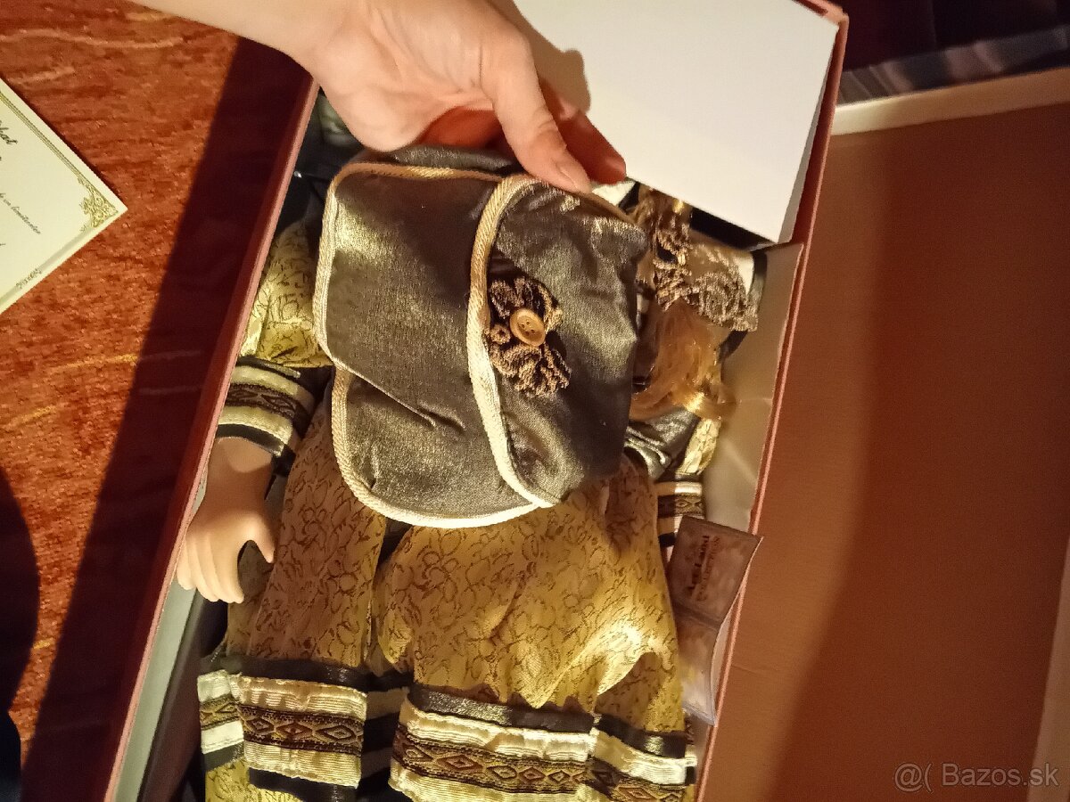 Nerozbalená porcelánová bábika s certifikátom - 7