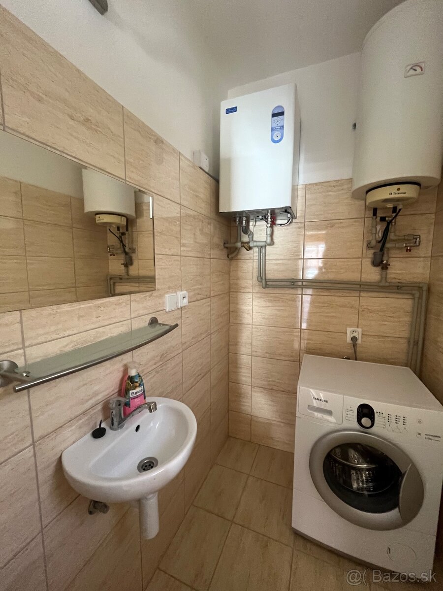 V Chlabe na prenájom RD - 7