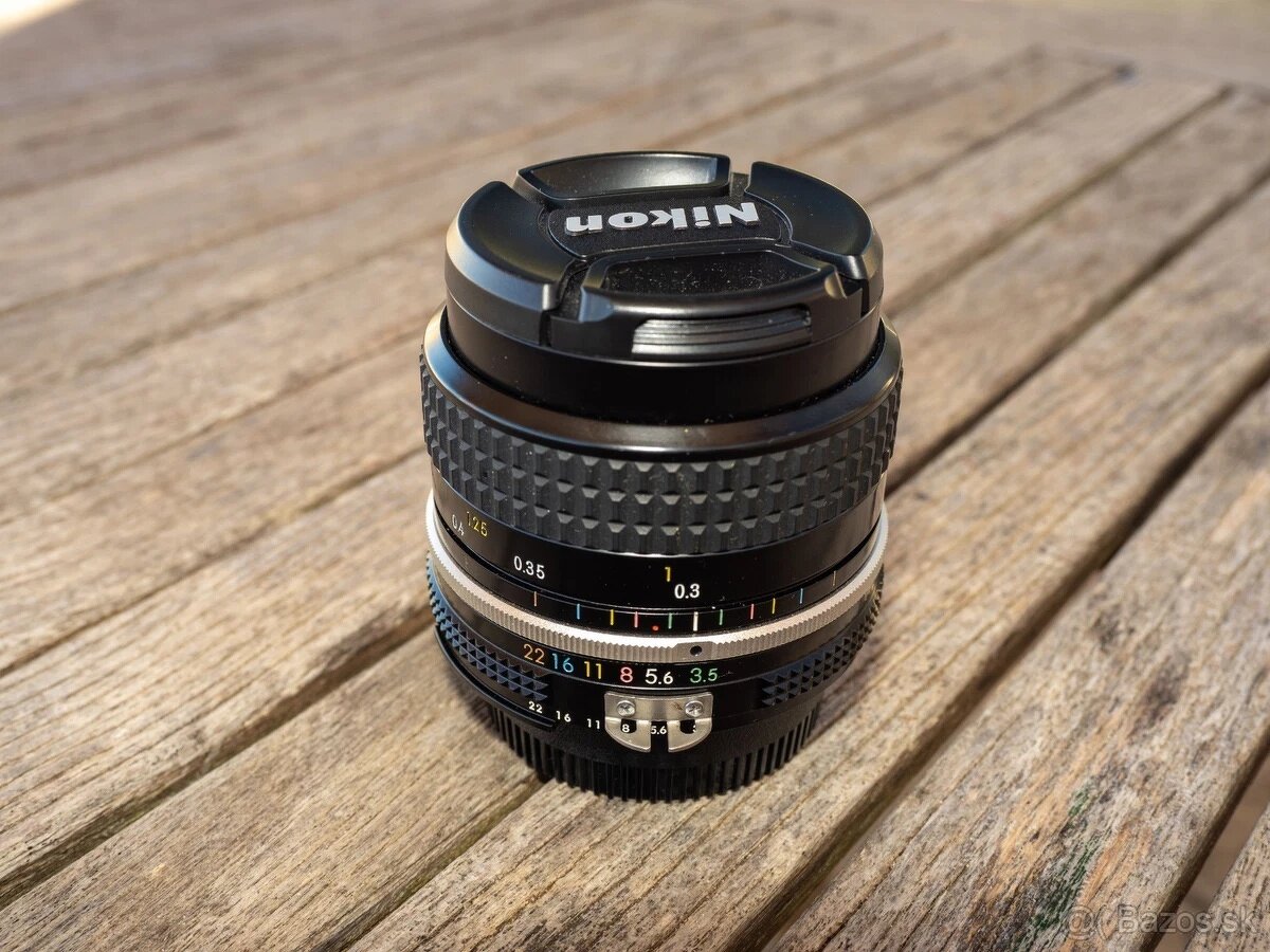 Nikon Nikkor 28mm 3.5 - Top stav - 7