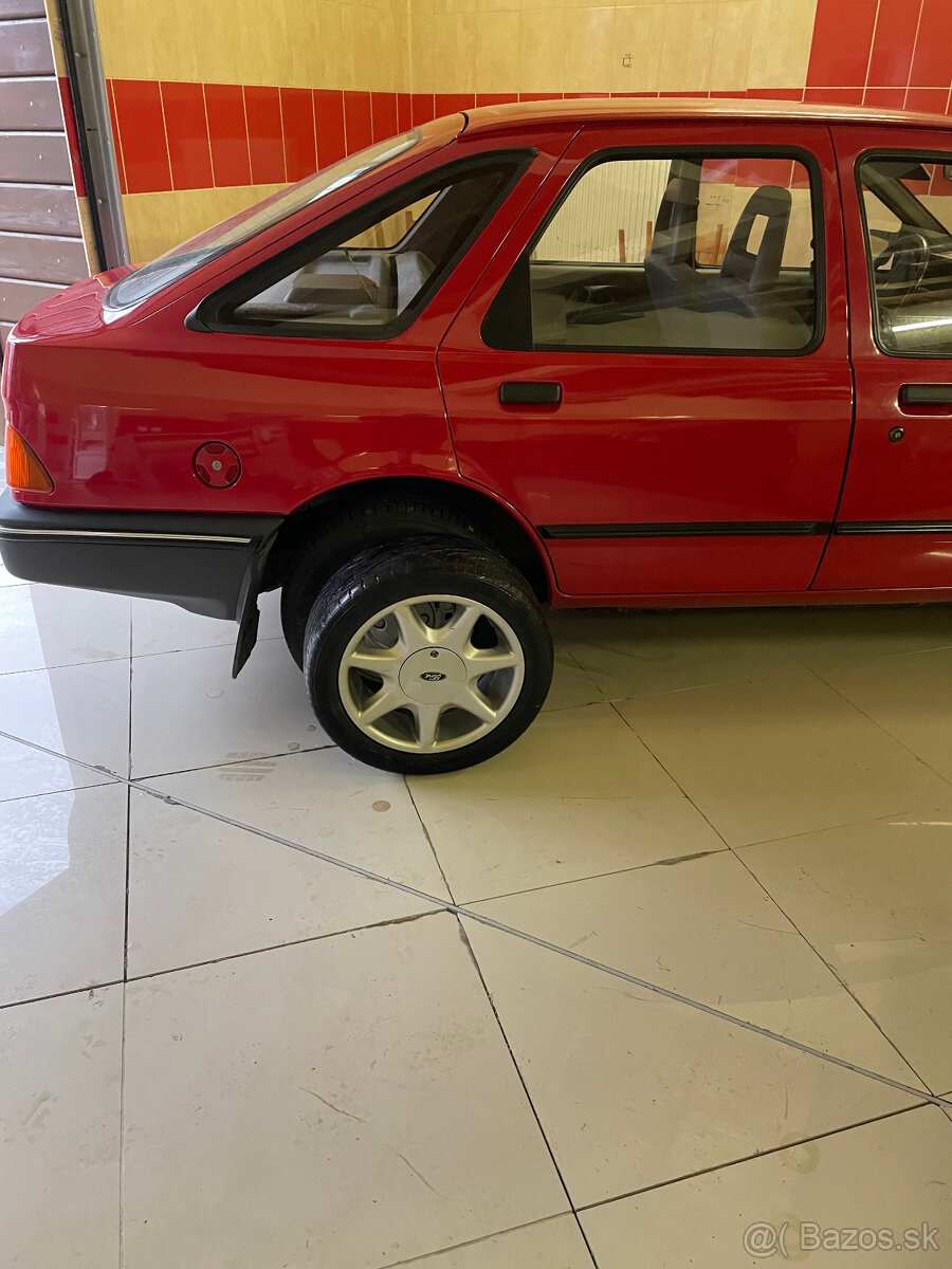 Ford SIERRA 1600 - 7