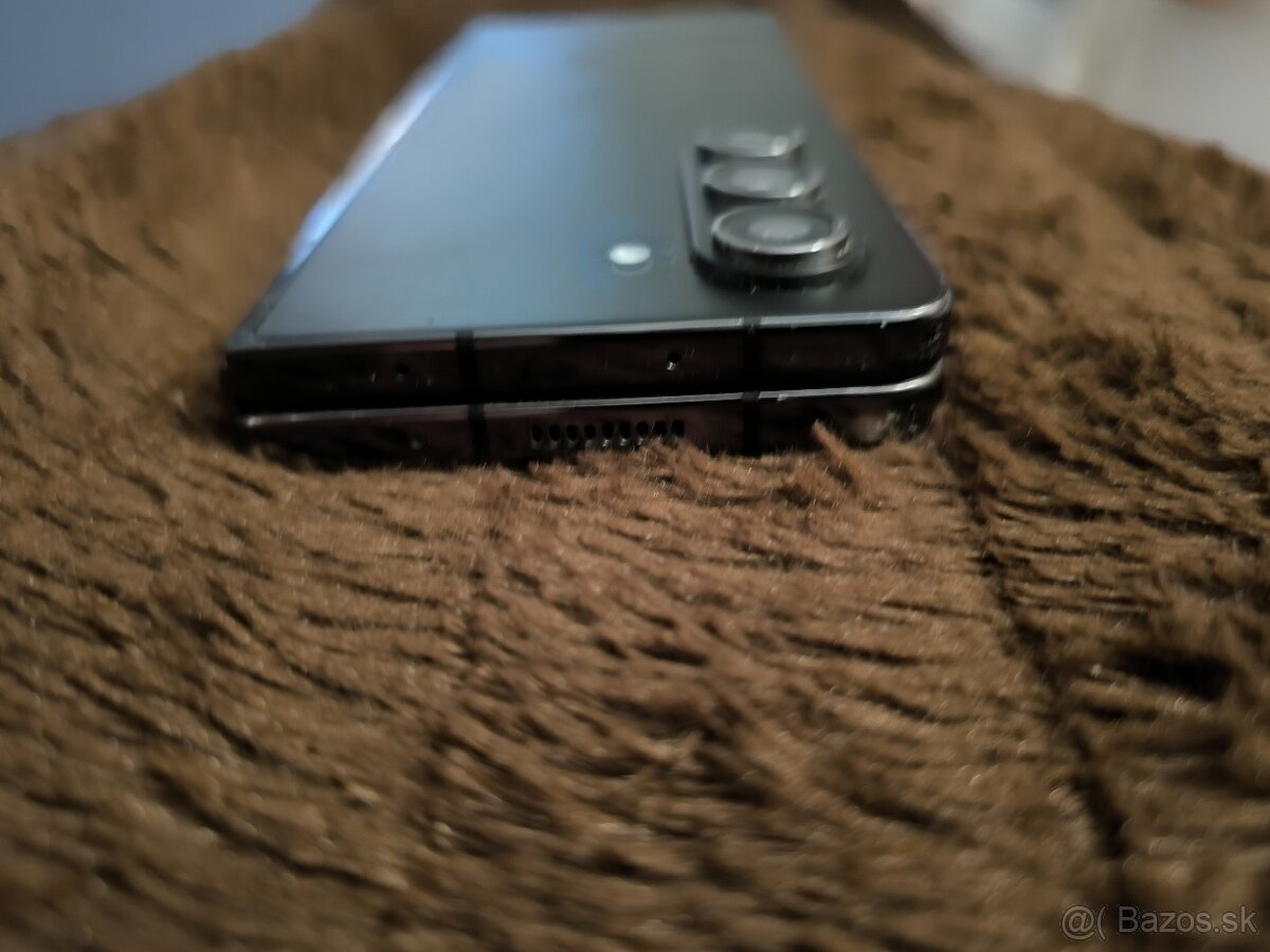 Samsung Galaxy Fold 5 - 7