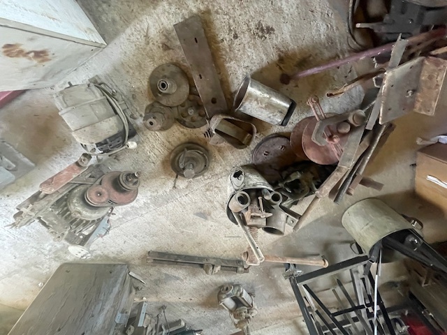 Predaj príslušenstva zo starej dielne - 7