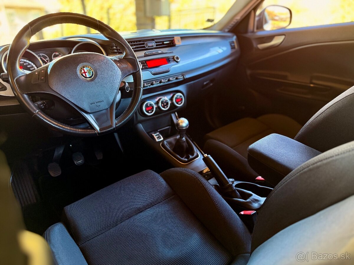Alfa Romeo Giulietta 2.0 JTDM 170k – elegantná, spoľahlivá - 7