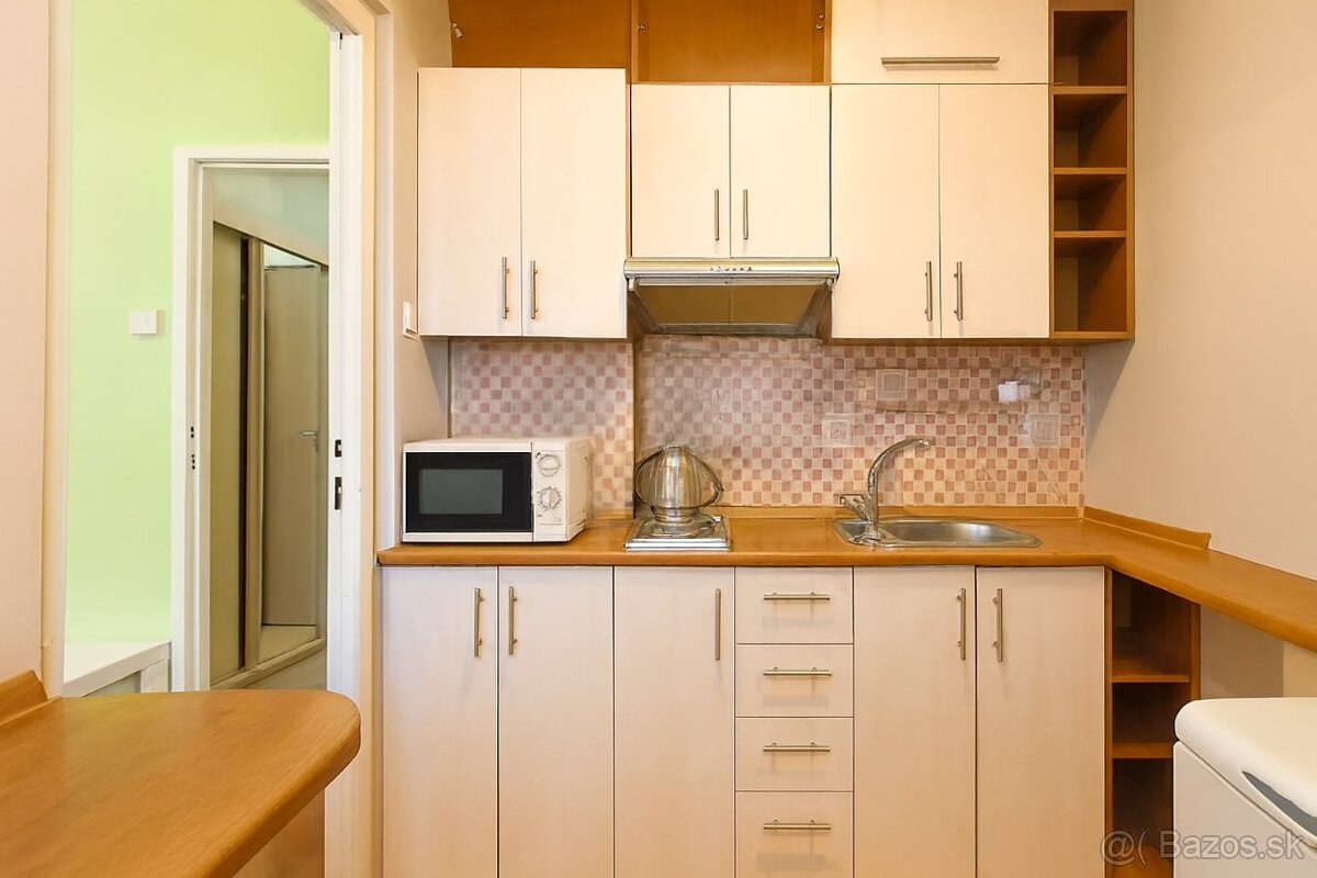 PNORF – Svetlý 1-izbový byt s pivnicou, Okružná ul., Trnava - 7