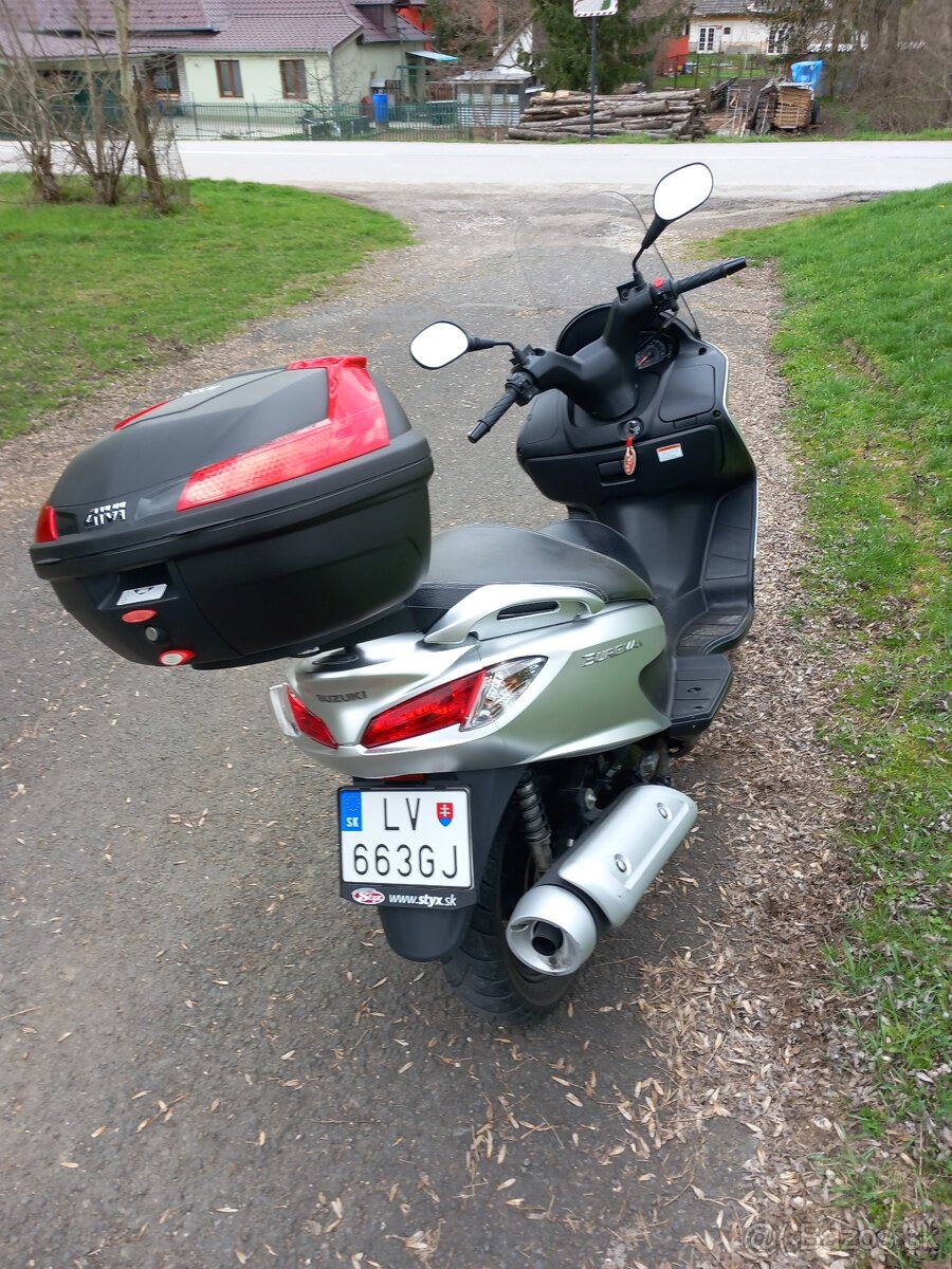 Predám Suzuki Burgman 125 - 7