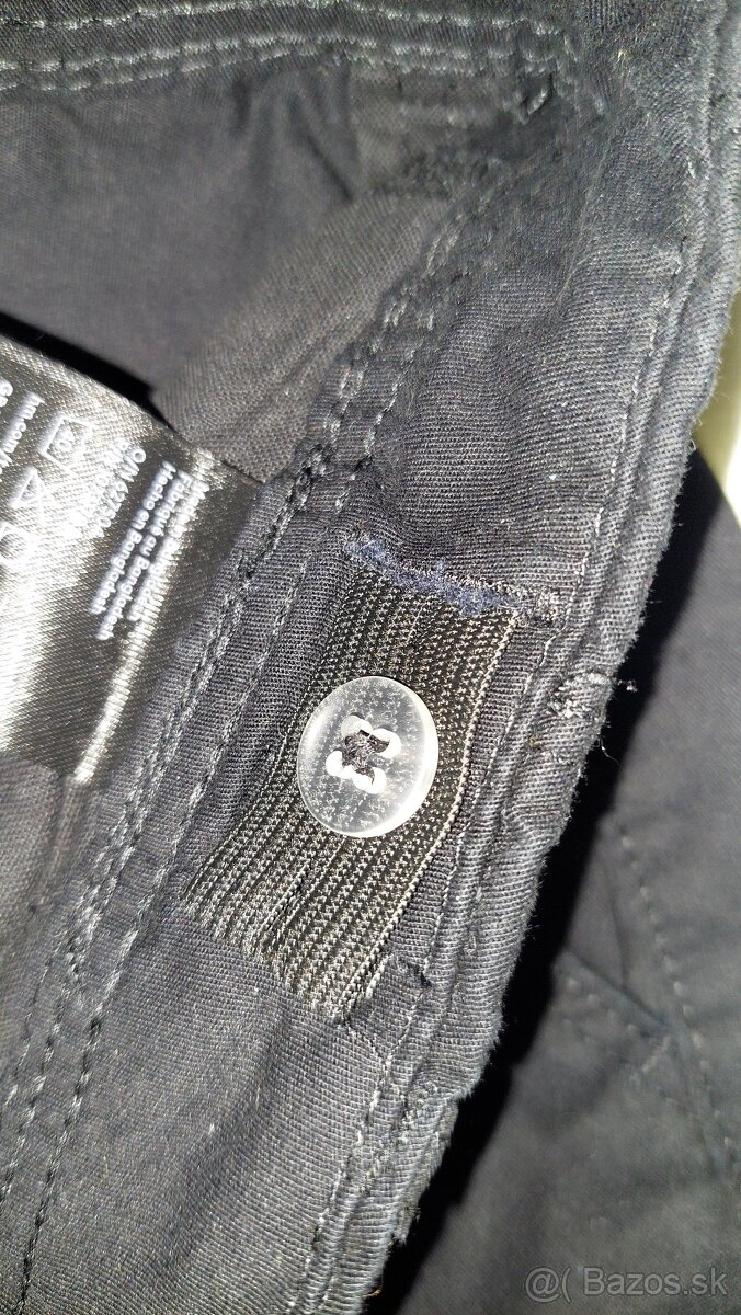 Široké rifle CA, HM čierne kapsáče a tmavo modré noh. - 7