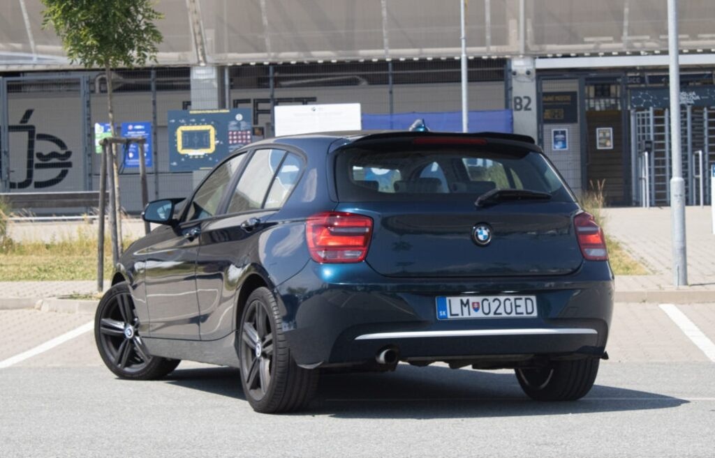 BMW 116i z roku 2011 - 7