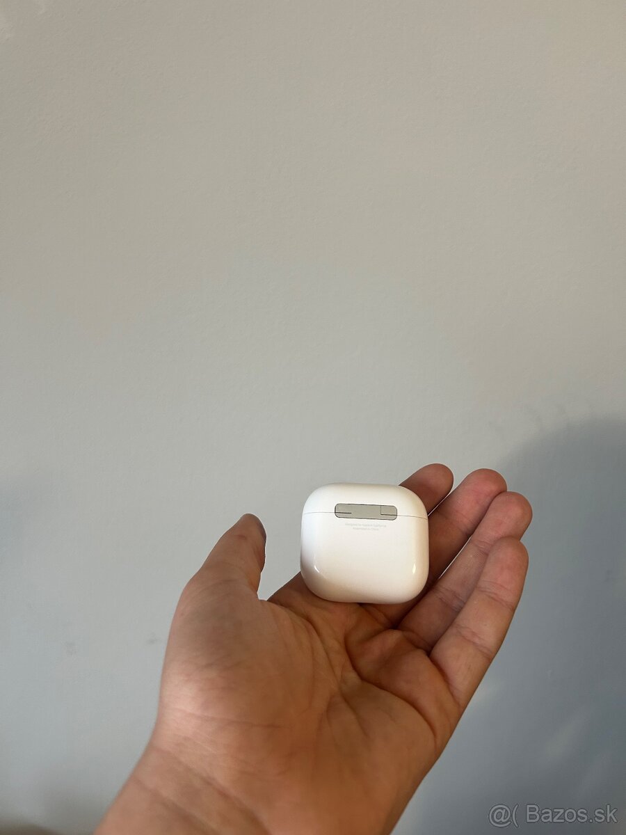 Predám nabíjacie púzdro pre Apple AirPods 4 - 7