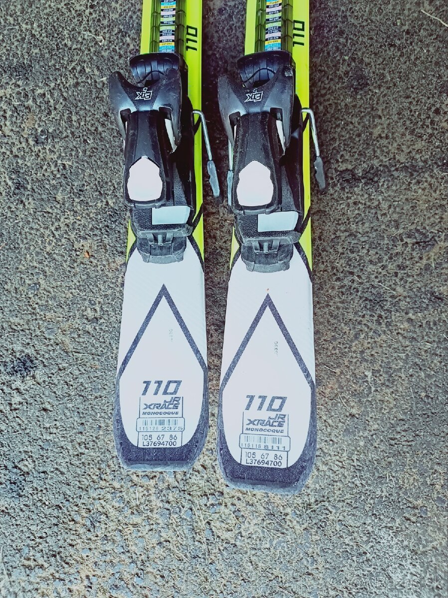 Predám detské Salomon lyže 110 - 7