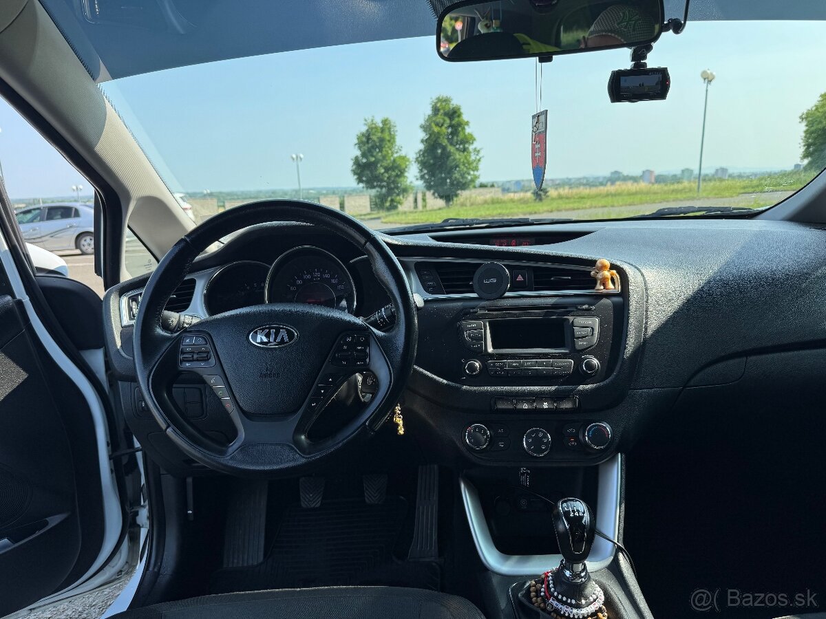 Kia ceed sw 1.6 crdi - 7