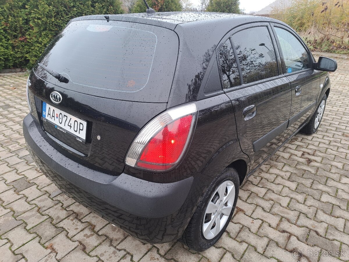 94 tisíc km Kia Rio - 7