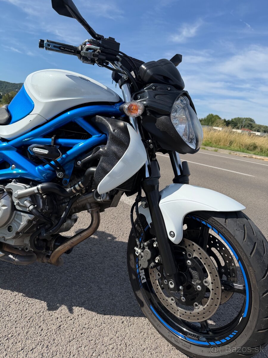 Motorka Suzuki Gladius 650 - 7