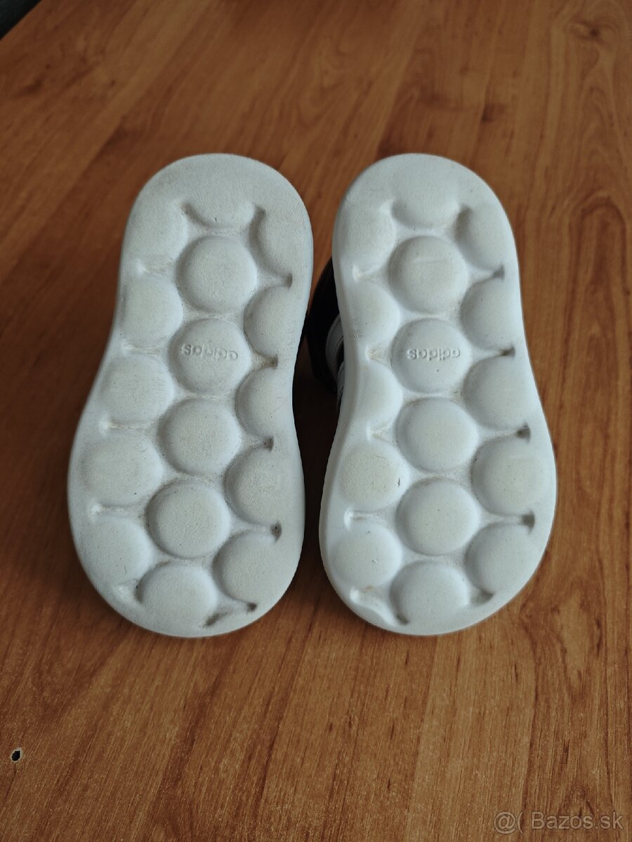Adidas č.27 - 7