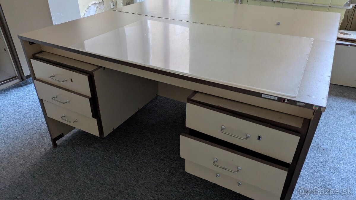 Kancelárske steny - 7