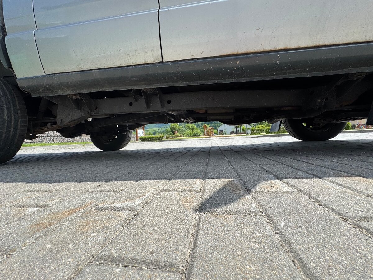 Predám Mitsubishi L200 2.5 1994 - 7