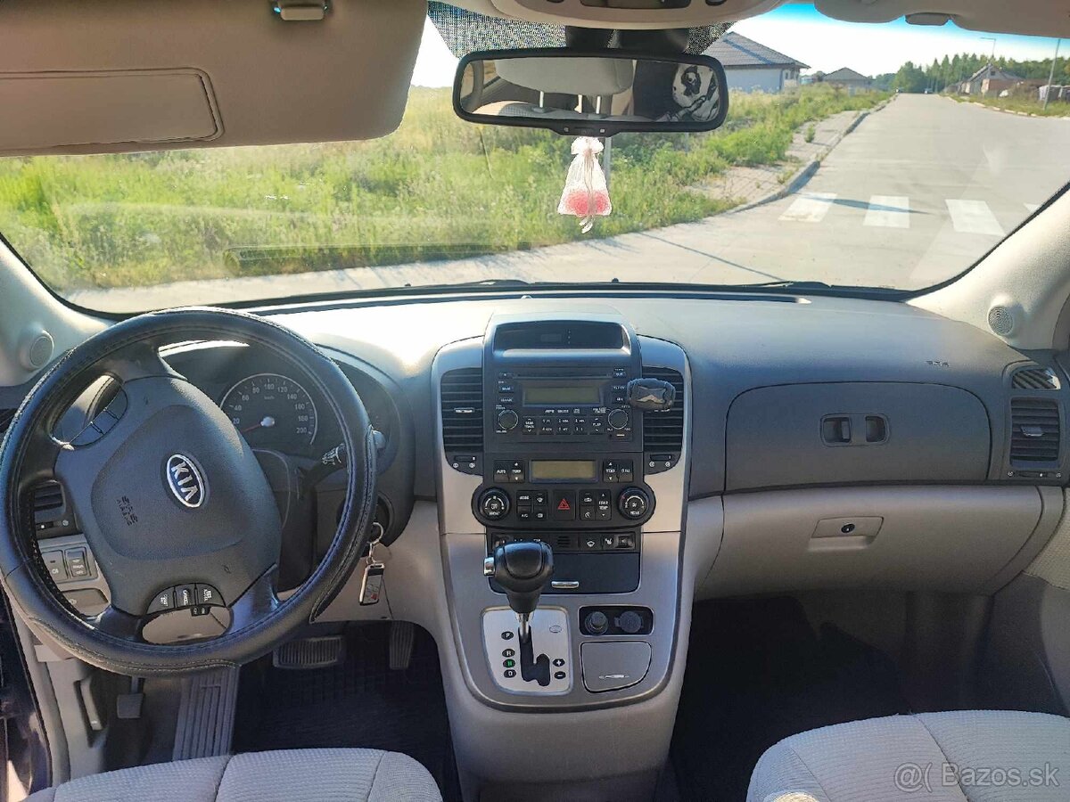 Kia Carnival 7 miestne - 7