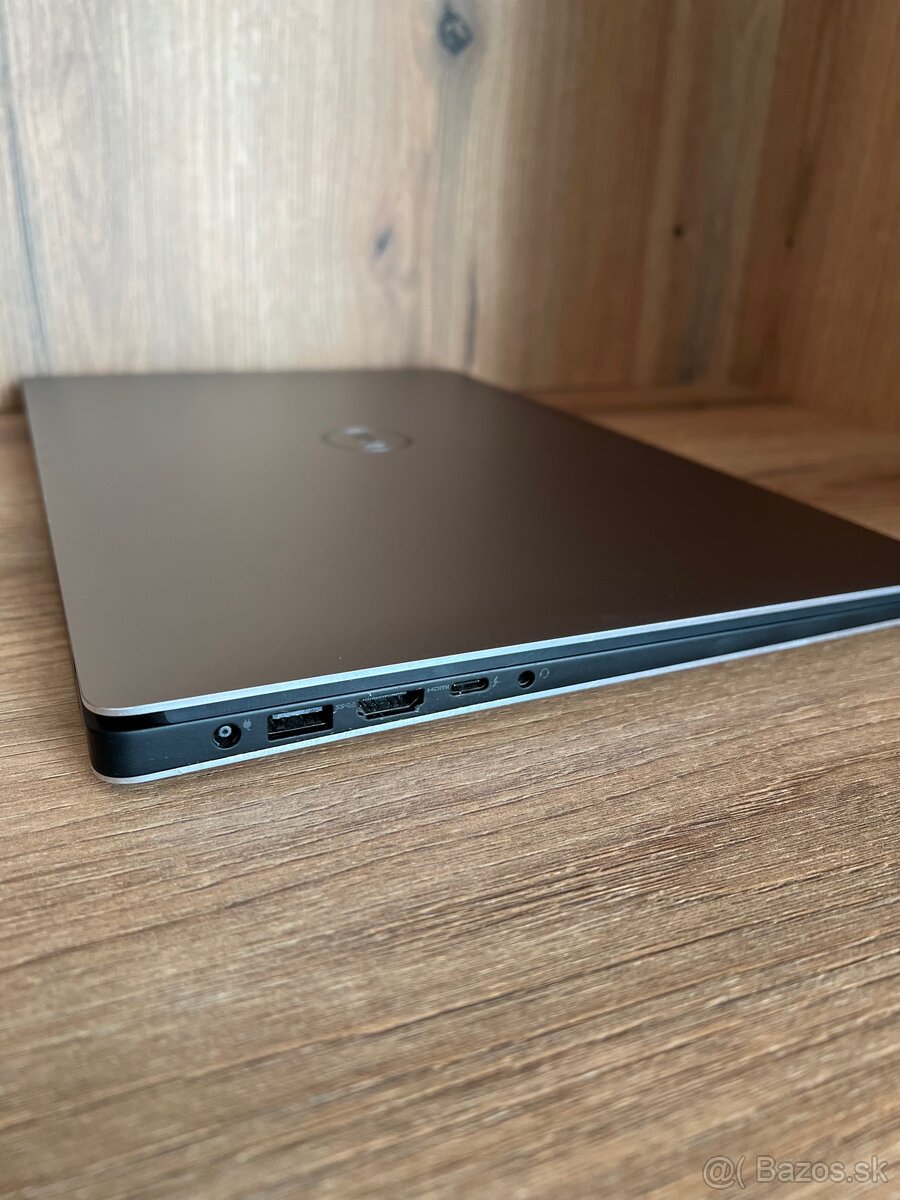 Predám Dell Precision 5520 - 7