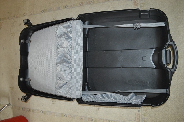 predam velky kufor SAMSONITE - 7