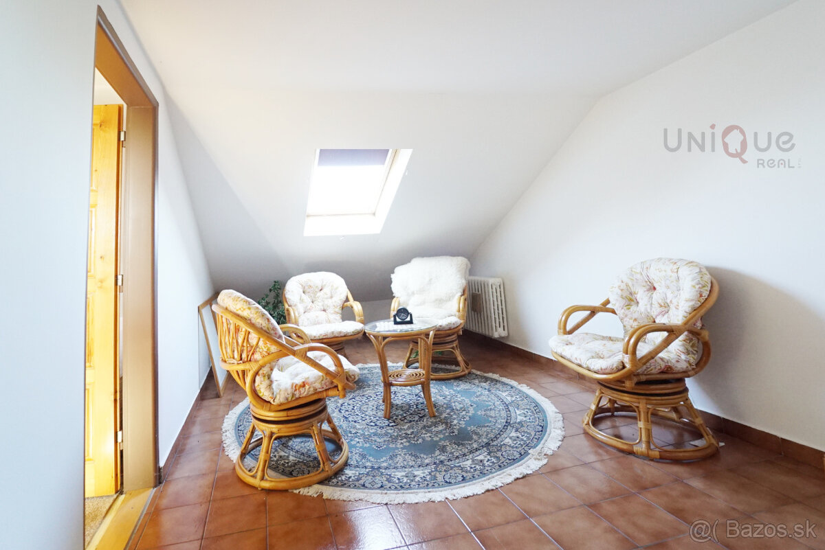 NA PREDAJ RODINNÝ DOM V OBCI LIPOVÉ NA VEĽKOM POZEMKU - 7