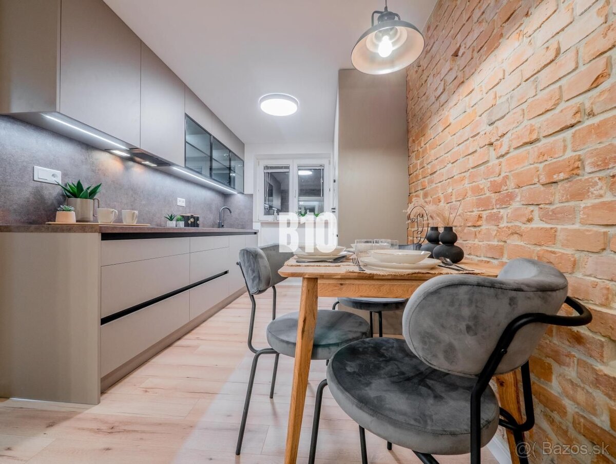 Chytí ťa za srdce? Staré Mesto- Tehla- Balkón - 7