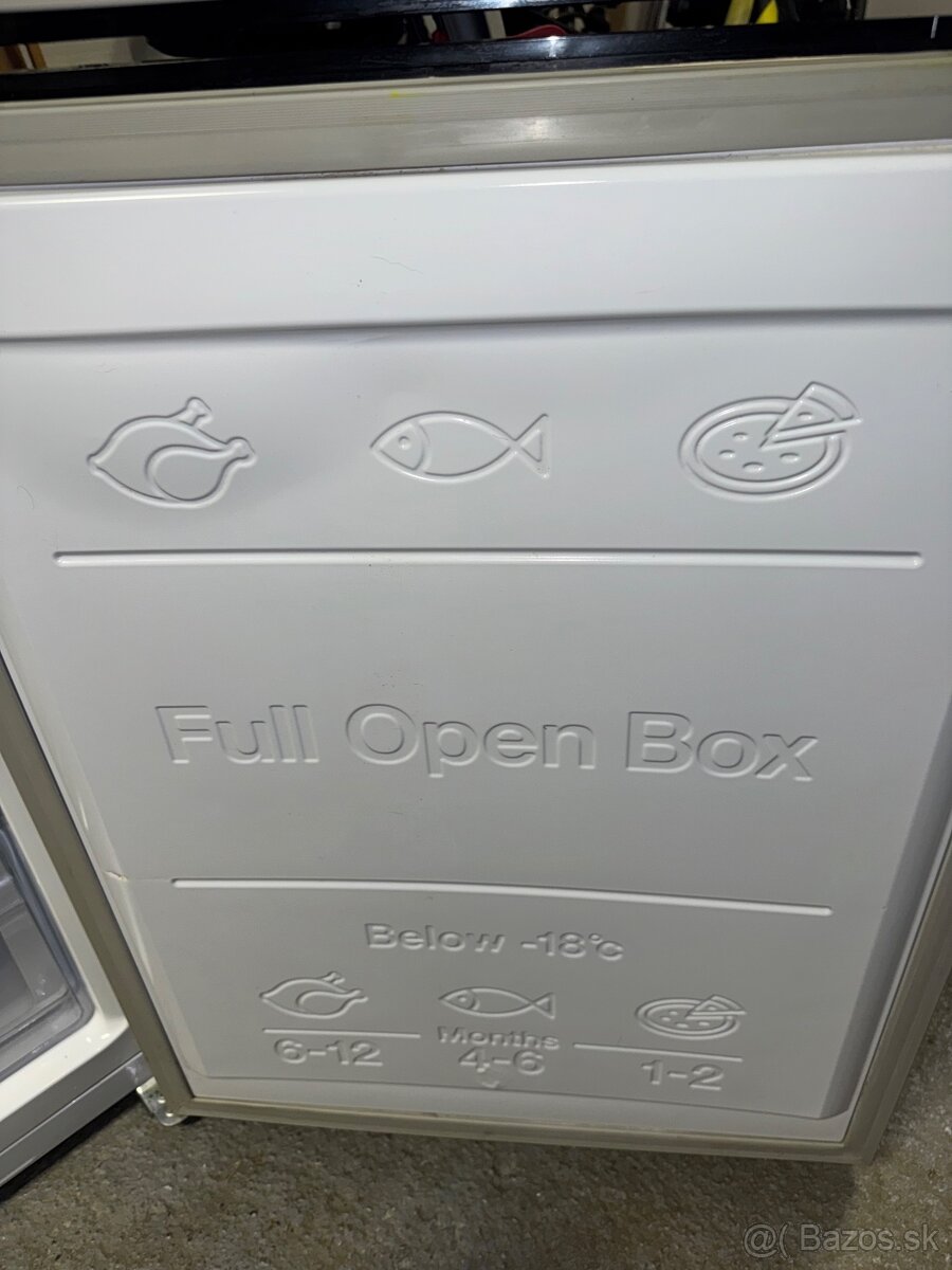 Predám kombinovanú chladničku Samsung - 7