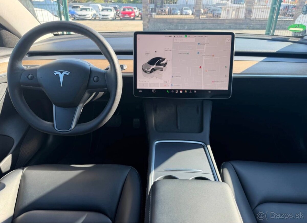 Tesla Model 3 RWD - 7