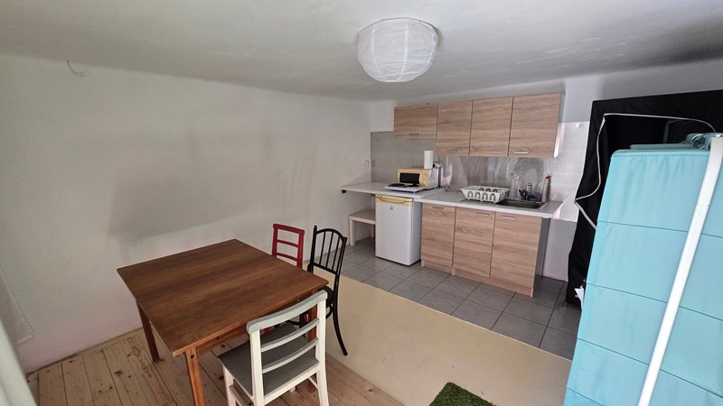 Dve chalupy v malebnej obci Devičany s pozemkom 2979 m2 - 7