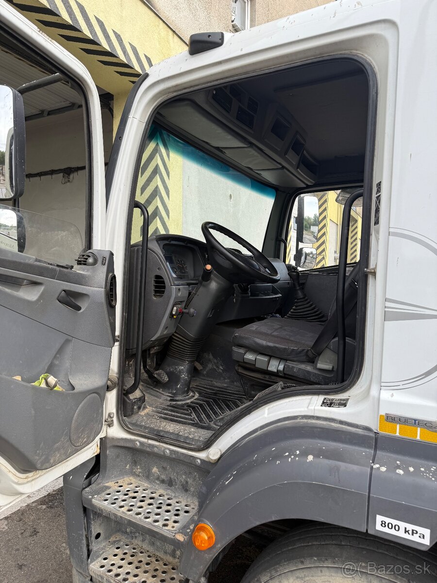 Mercedes Axor - 7