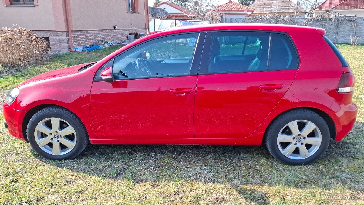 VW Golf 1.4 TSI 122k Highline 6 st. manuál - 7