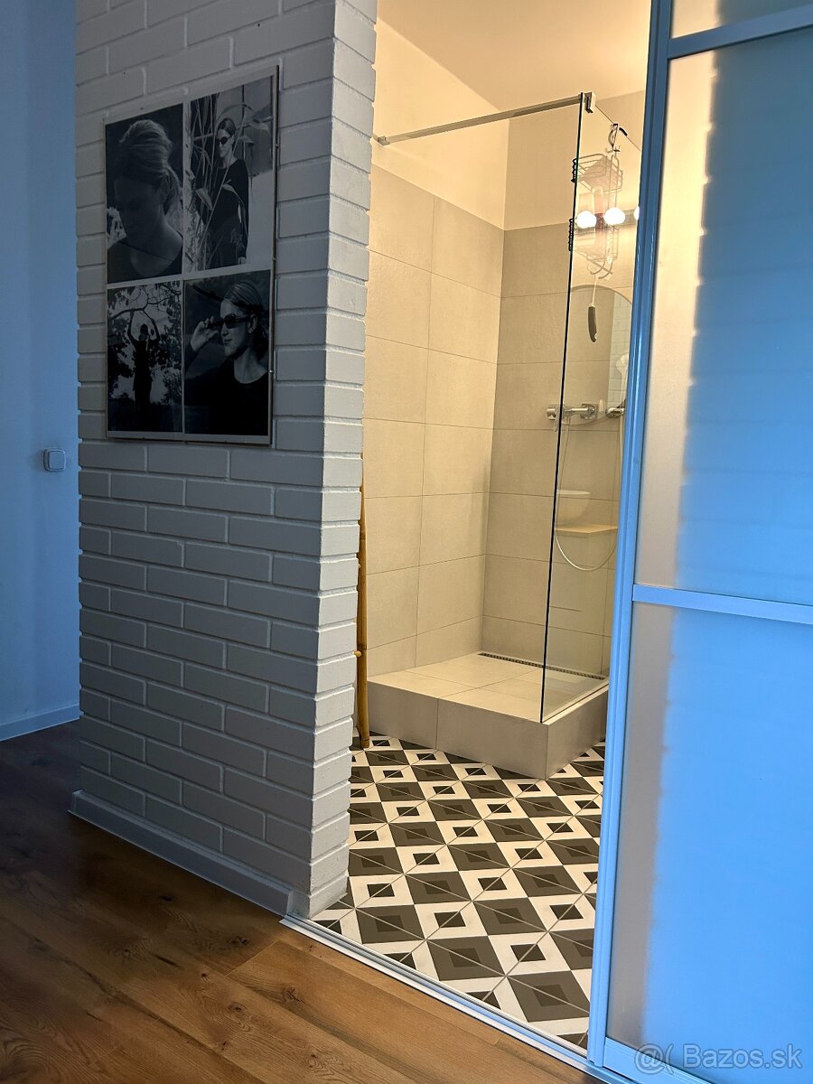 Predám 2-izbový pekný byt v lukratívnej lokalite - 7