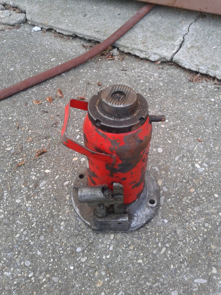 Stolový zverák YORK - 7