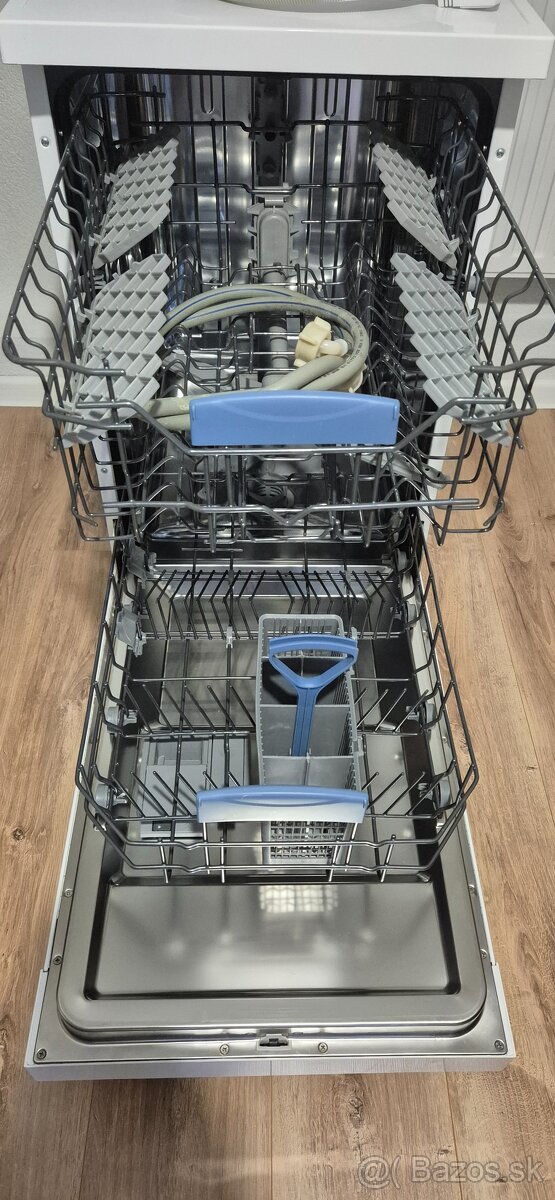 Umývačka riadu PHILCO - 7